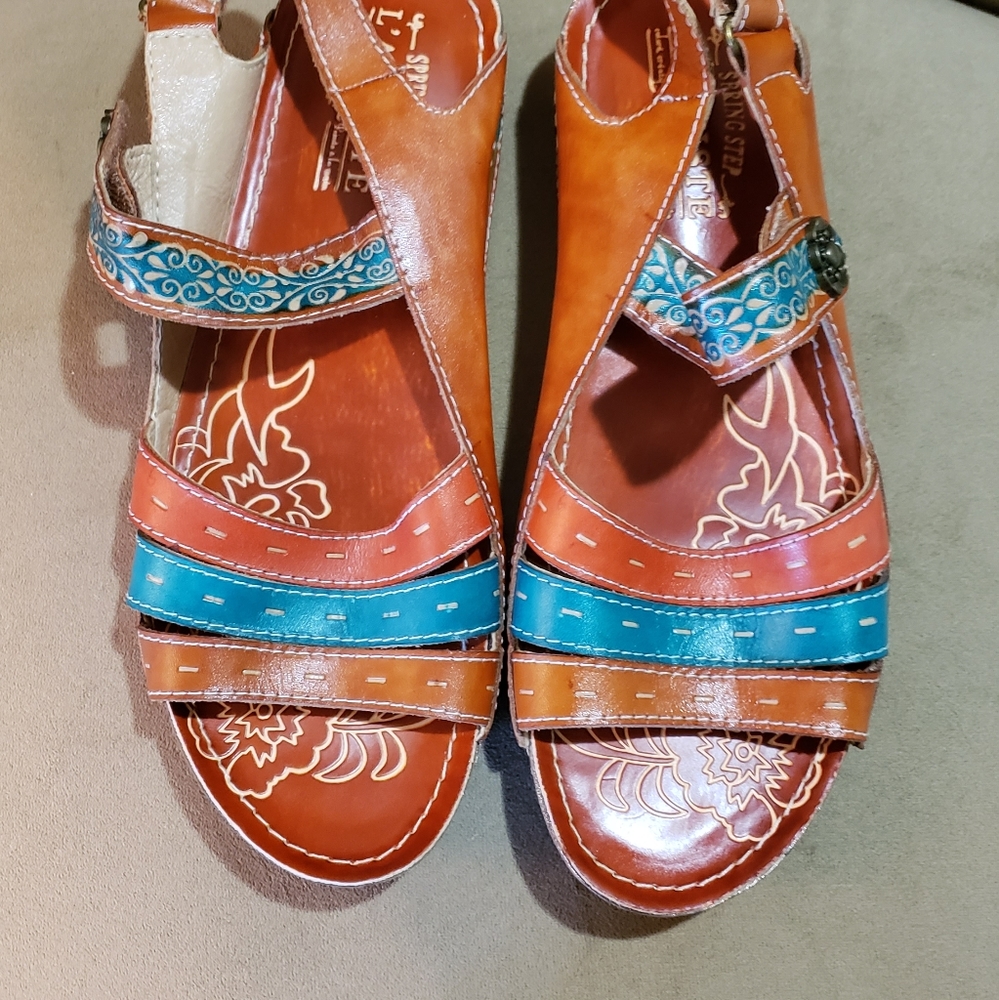L'Artiste Sandals